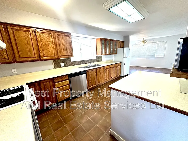 2737 Budd Rd #A — Photo 3