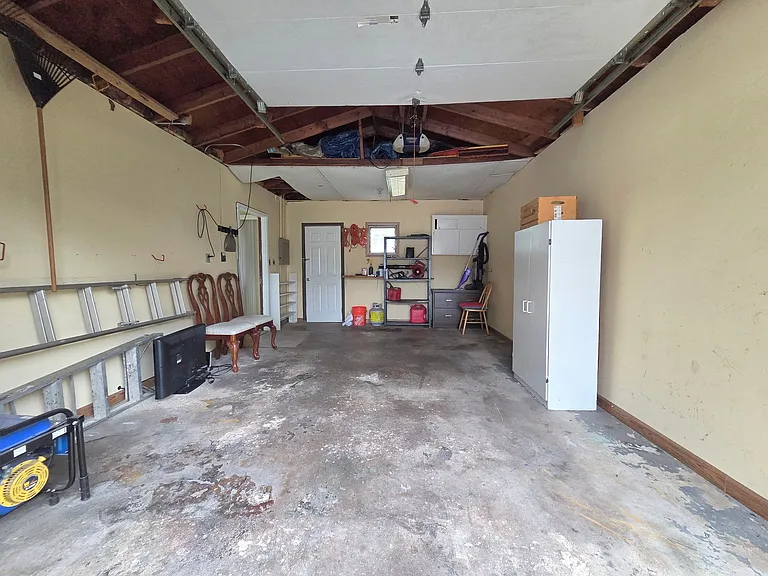 336 E Orchard St — Photo 24