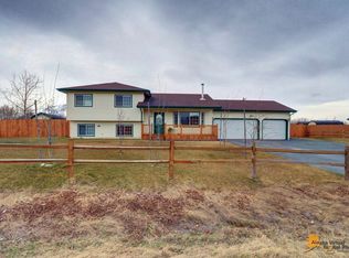 1215 S Pinnacle Mountain Dr, Palmer, AK 99645