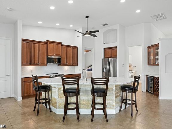 2nd image of 2819 SW 33rd St