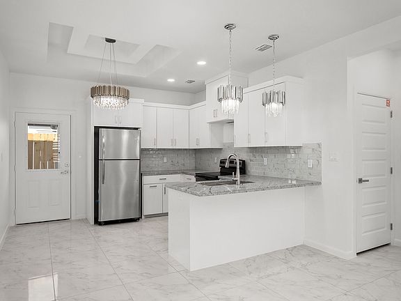 5th image of 1412 E Hibiscus Ave #4