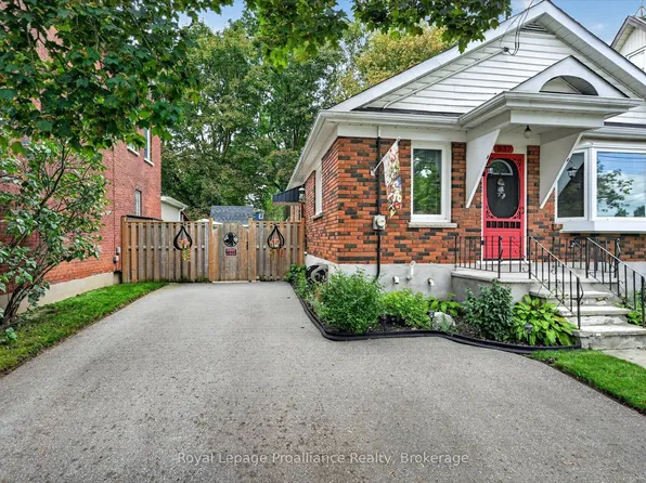 837 Sherburne St, Peterborough, ON K9J 3B7