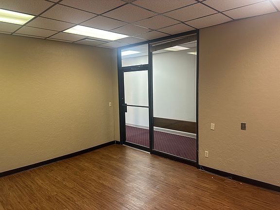 Front office room, very spacious