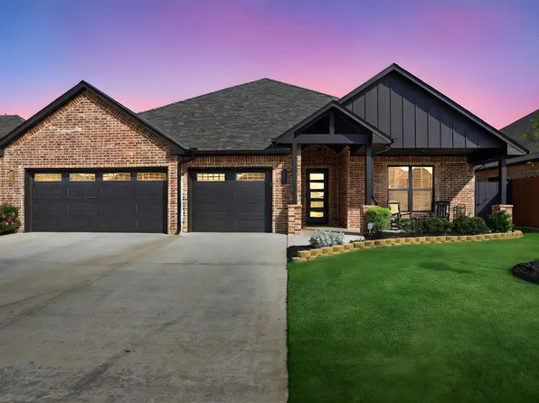 3922 NE Shenandoah Dr, Lawton, OK 73507