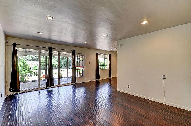 2nd image of 1656 W Whitton Ave