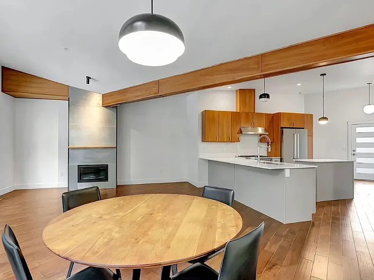 1250 Basecamp Dr #C — Photo 2