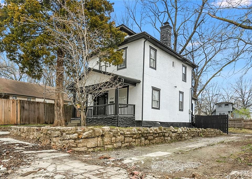 1st image of 2747 Lister Ave