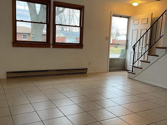 4th image of 342 Kansas Dr