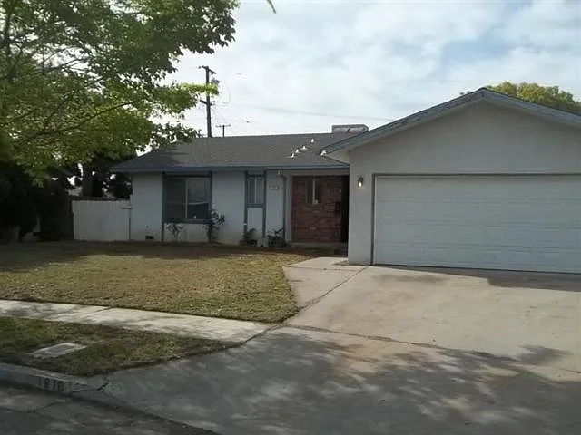 1816 N Dearing Ave photo 1