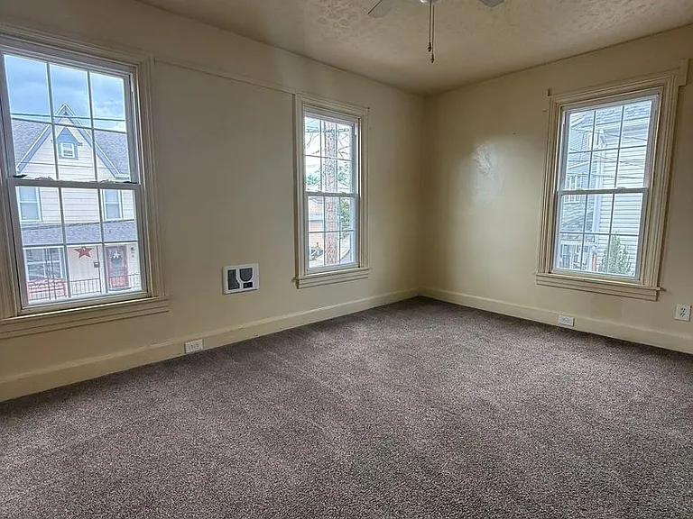 36 N Catherine St #1 — Photo 8