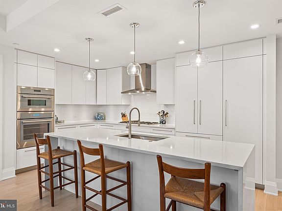 5th image of 310 Strand St Unit 301