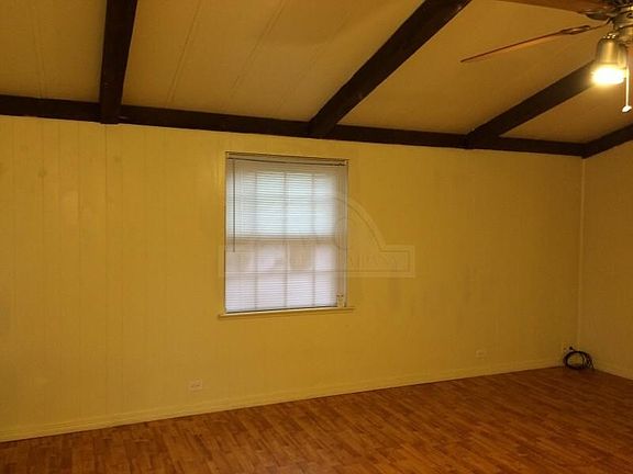 4th image of 1110 Elyse Dr