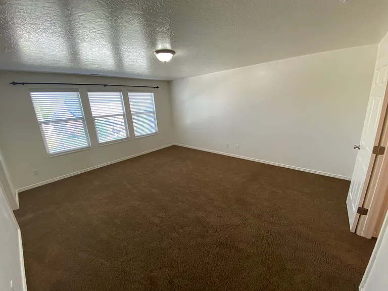 1282 Lily Pad Dr — Photo 6