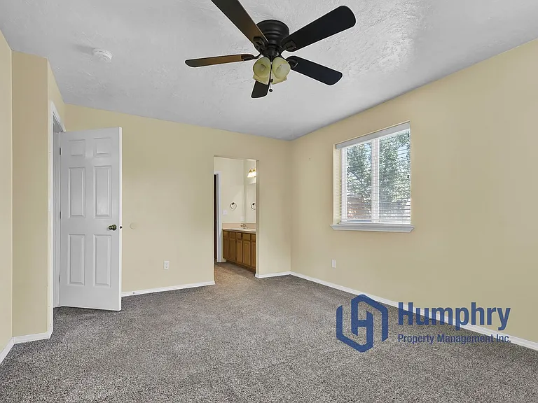157 W Rockford St — Photo 19