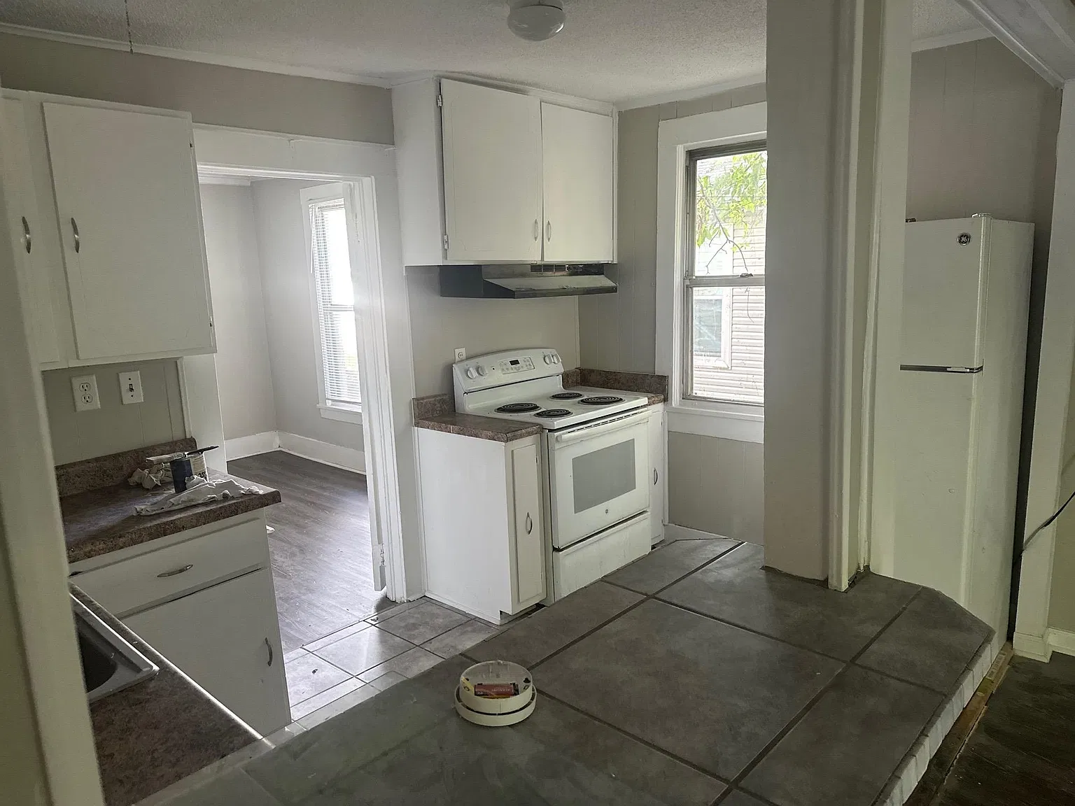 2 bed, 2.0 bath, 1313 sqft, $1,100 — Photo 2
