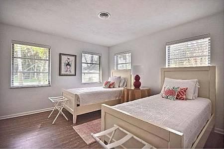 5th image of 2816 Eagle Dr