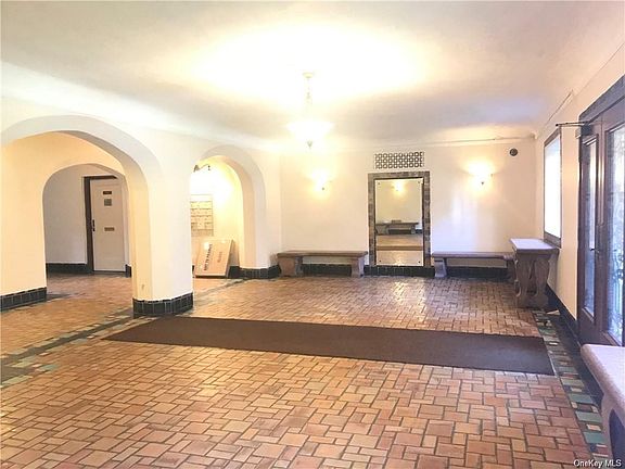 4th image of 1080 Warburton Ave APT 1F