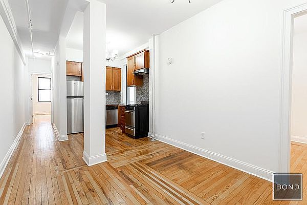 1st image of 245 W 51st St #1007