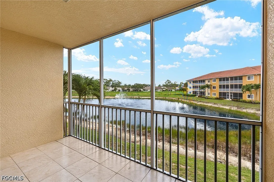 2 bed, 2.0 bath, 1224 sqft, $2,300 — Photo 3