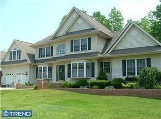 11 Lake Shore Dr, Glassboro, NJ 08028
