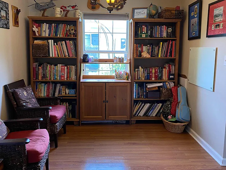 111 Amelia Ct — Photo 4