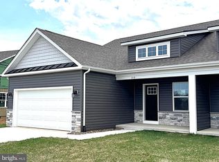 110 Barrier Reef Dr, Martinsburg, WV