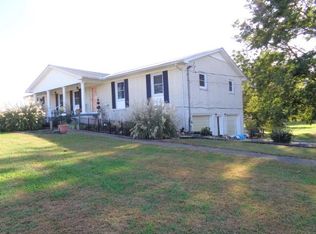 2069 Fall River Rd, Leoma, TN 38468