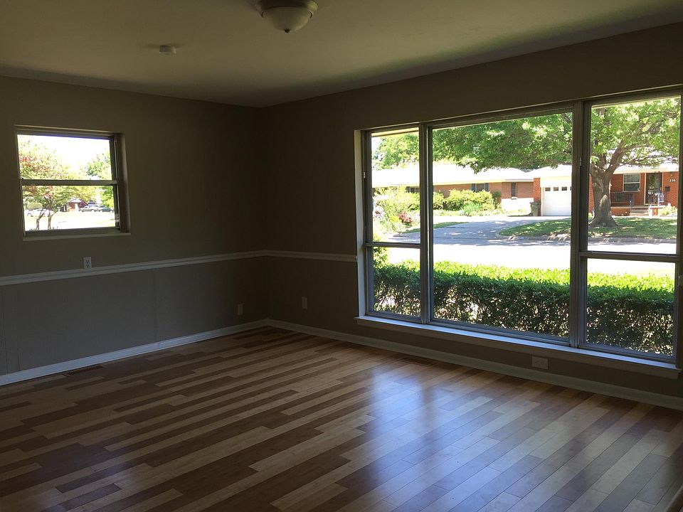 1st image of 228 Barbour Ave