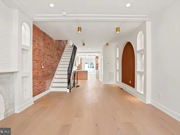 729 Wharton St, Philadelphia, PA 19147