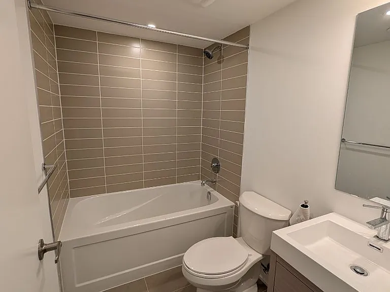 3-70 Green Gardens Blvd #3 — Photo 5