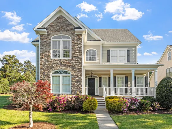 134 Barclay Valley Dr, Cary, NC 27519