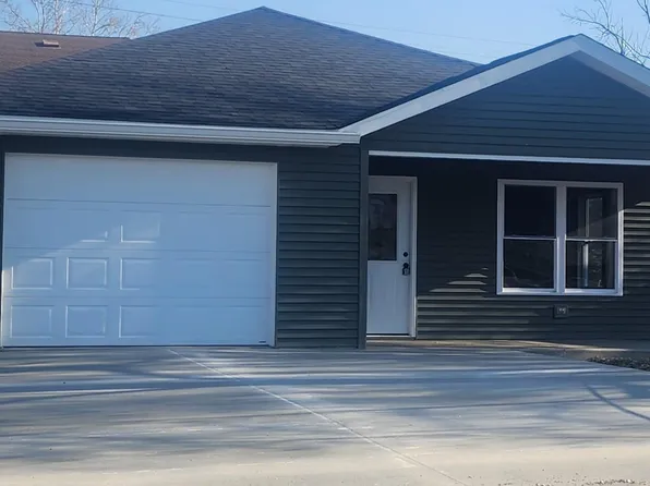 312 E 4th St, Bicknell, IN 47512