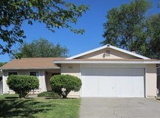 7042 Stanford Oak Dr, Sacramento, CA 95842