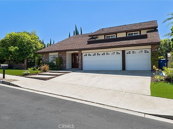 2nd image of 11496 Twin Hills Ave