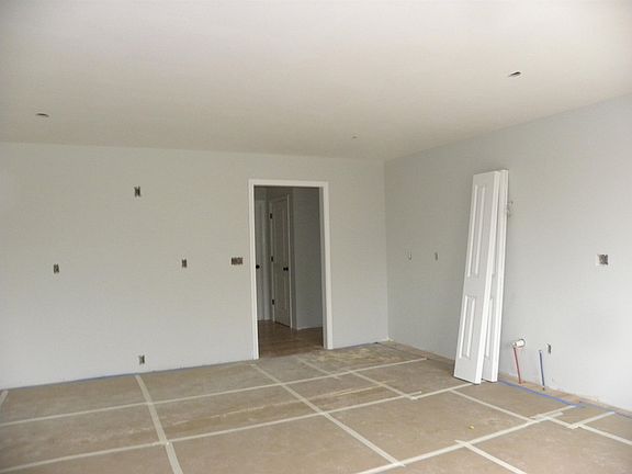 3rd image of 314 Karatzas Avenue Lot 3