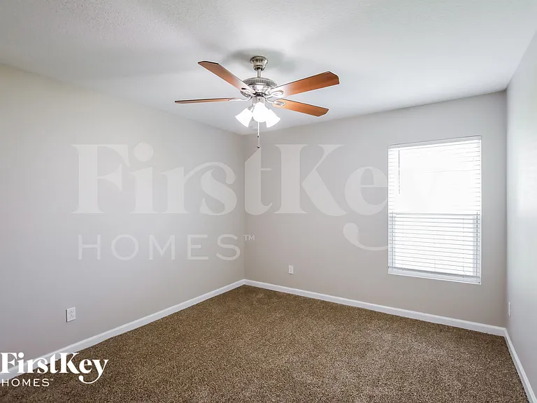 1497 SW San Sebastian Ave — Photo 12