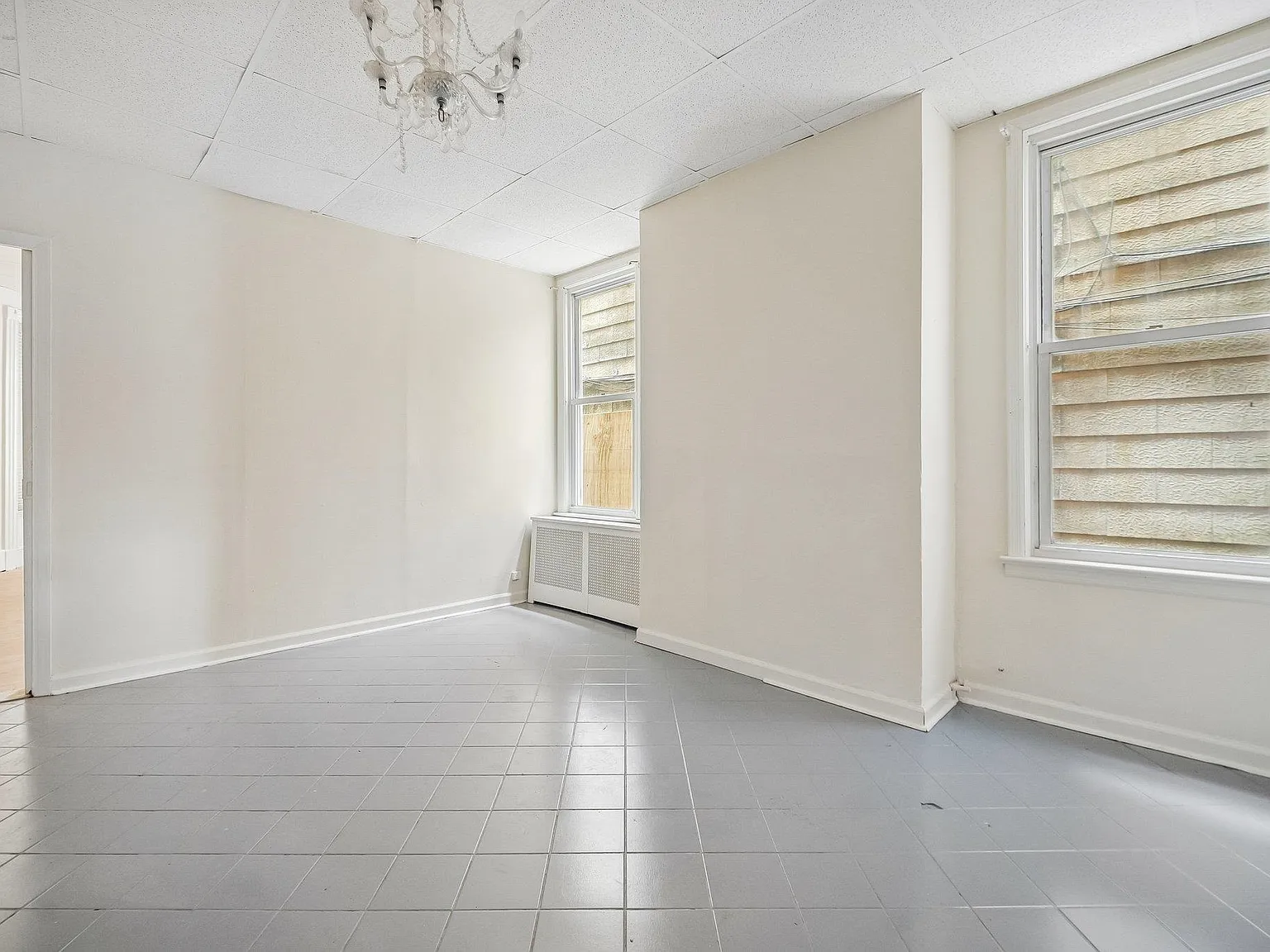 3 bed, 1.0 bath, $2,800 — Photo 4