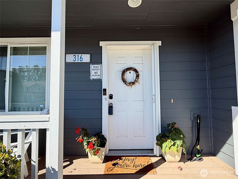 3rd image of 316 Helen Street