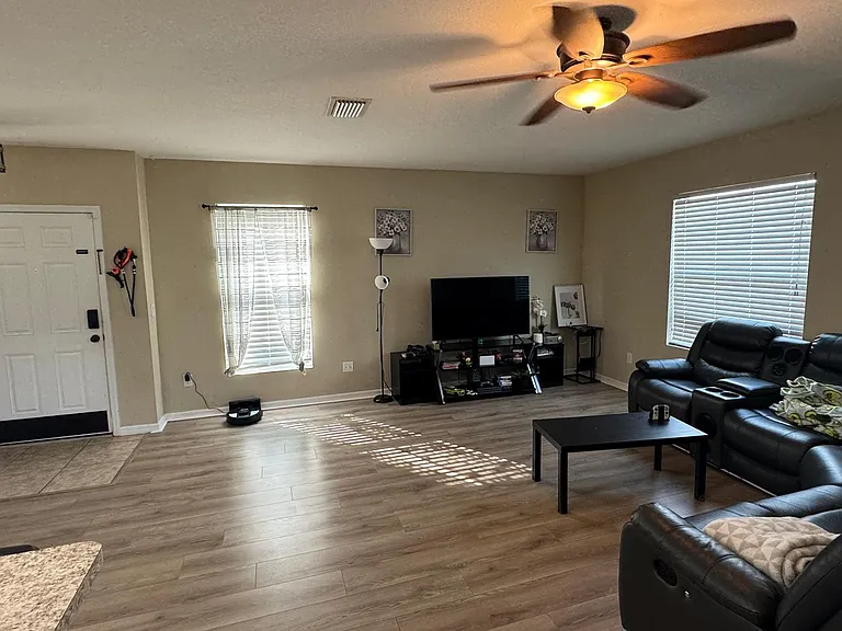 817 Ashentree Dr — Photo 27