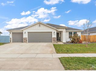 7702 E Willard Dr, Nampa, ID 83687