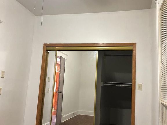 5th image of 4832 Magoun Ave APT 1