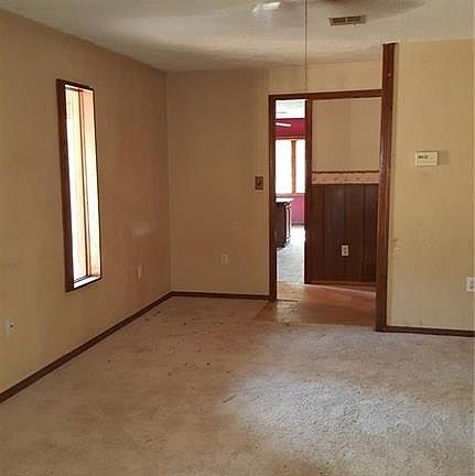 3rd image of 300 El Dorado Dr