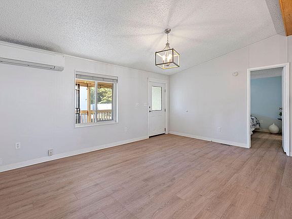 5th image of 185 NW Harwood St Space 32