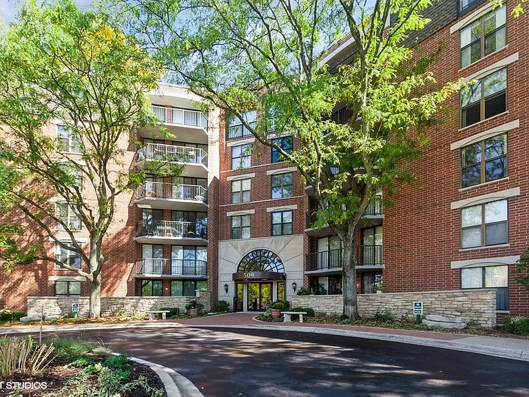 509 Aurora Ave #116 — Photo 4