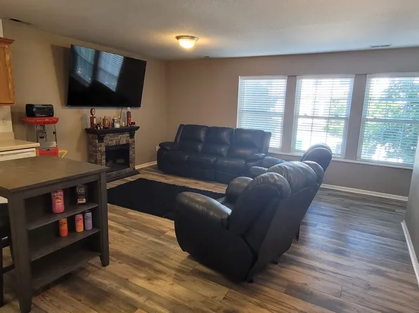 1207 SE Village View Ln, Ankeny, IA 50021