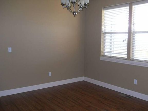 Kitchen Eating Area