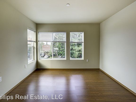 5th image of 12300 Ambaum Blvd SW APT 208