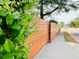 6 W Altadena Dr, Altadena, CA 91001