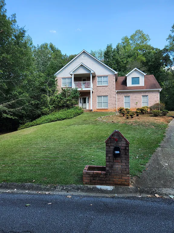 Property main image