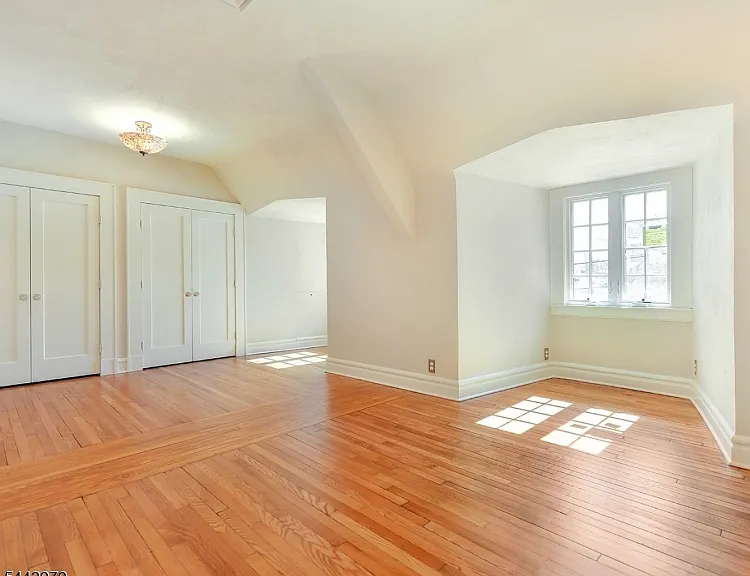 1 Laurel Pl — Photo 11